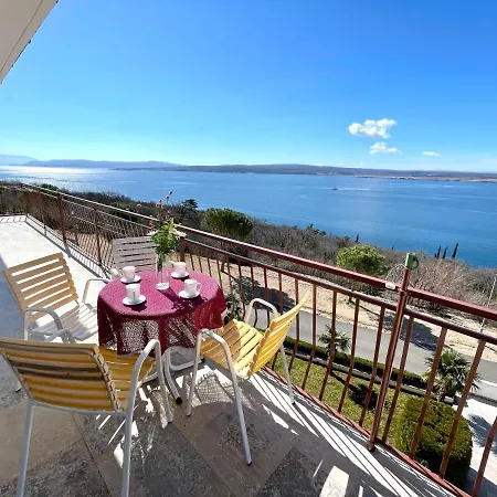 Apartmani Luky Dramalj Exterior foto