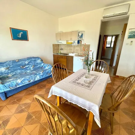 Apartmani Luky Dramalj Exterior foto
