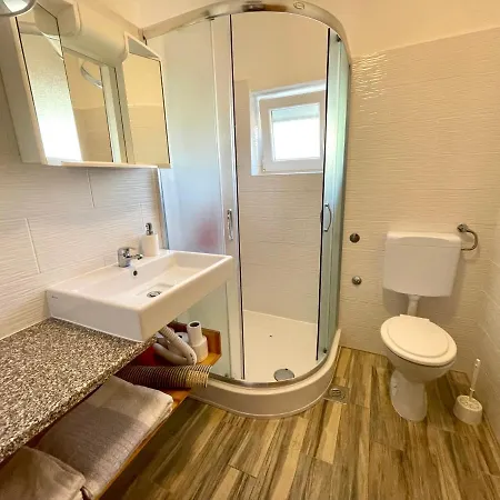 Apartmani Luky Dramalj Exterior foto