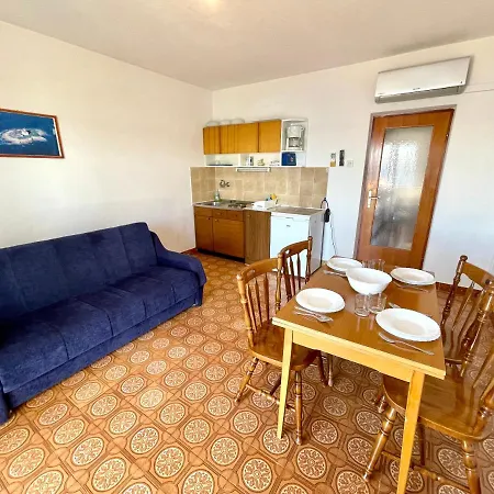 Apartmani Luky Dramalj Exterior foto