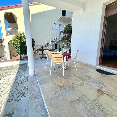 Apartmani Luky Dramalj Exterior foto