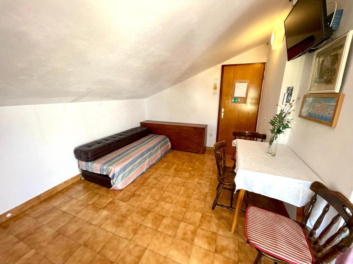 Apartment Luky *